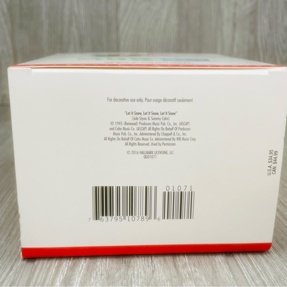 Hallmark Keepsake Ornament Swing in The Holidays 2016 magic cord light Penguin - Picture 5 of 11